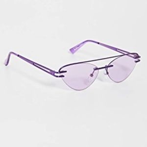 The Coupe Sunglasses in metallic lavender/purple tint